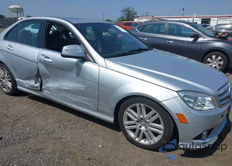2009 Mercedes-Benz C 300 Luxury 4Matic/Sport 4Matic from USA, damaged, VIN WDDGF81X29R047665